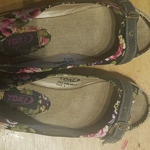 Floral sandals